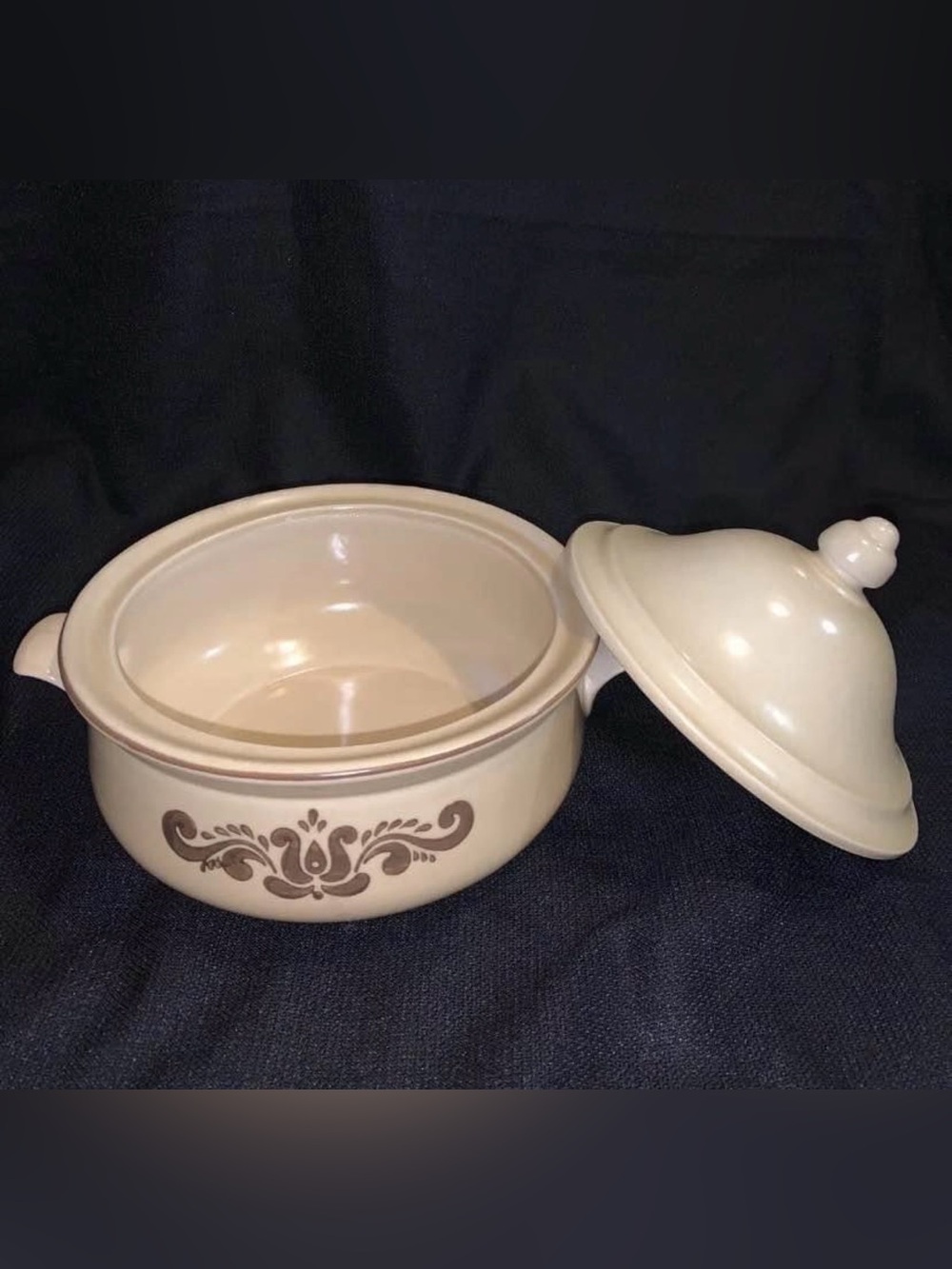 Cream Ceramic Covered Casserole Dish with Decorative Brown Accent